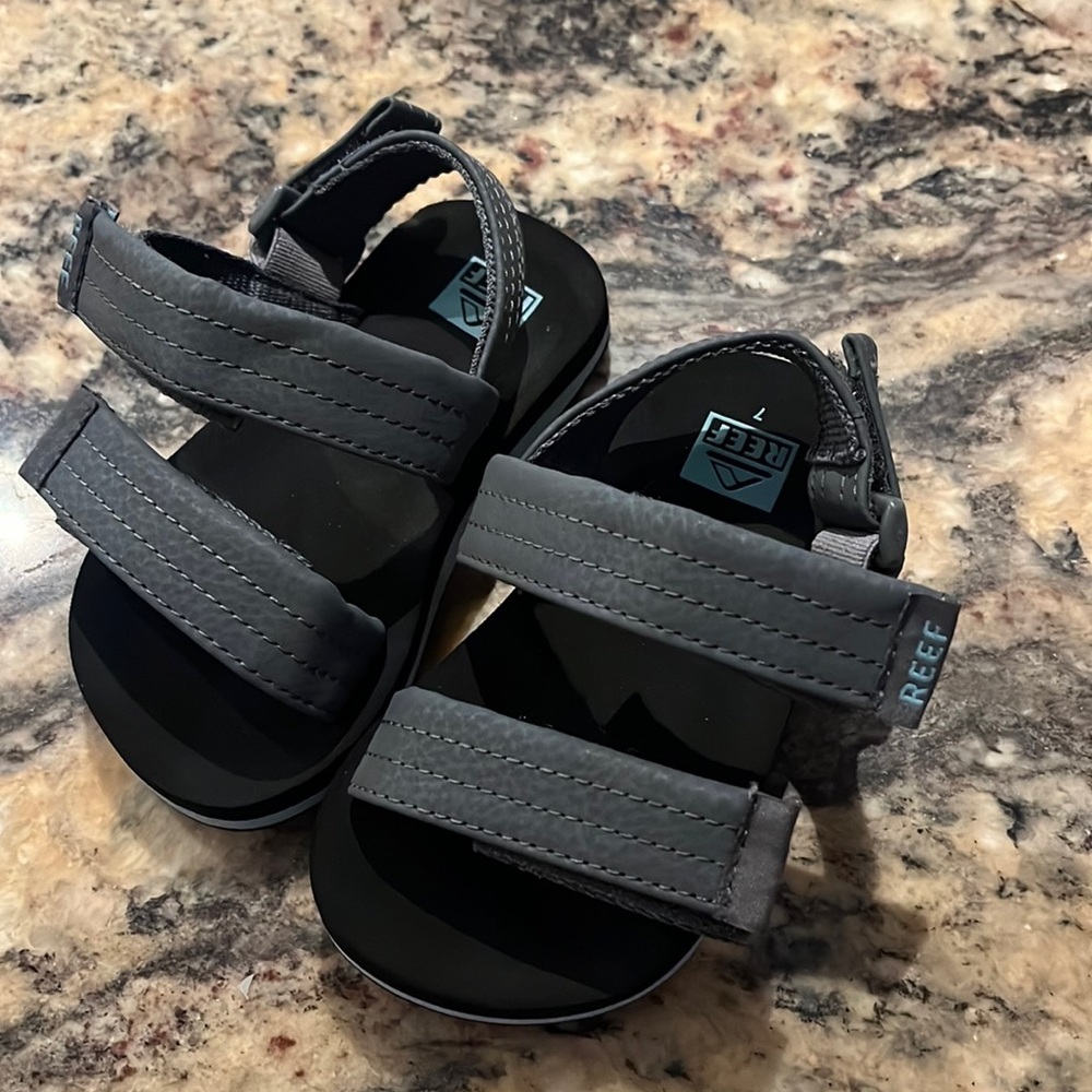 Toddler reef sandals